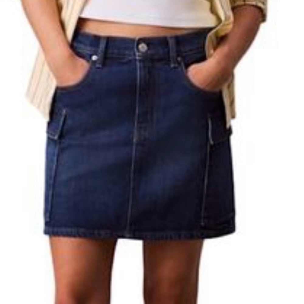 Calvin Klein NWT Stretch Denim Cargo Mini Skirt Bright Ocean Size 27